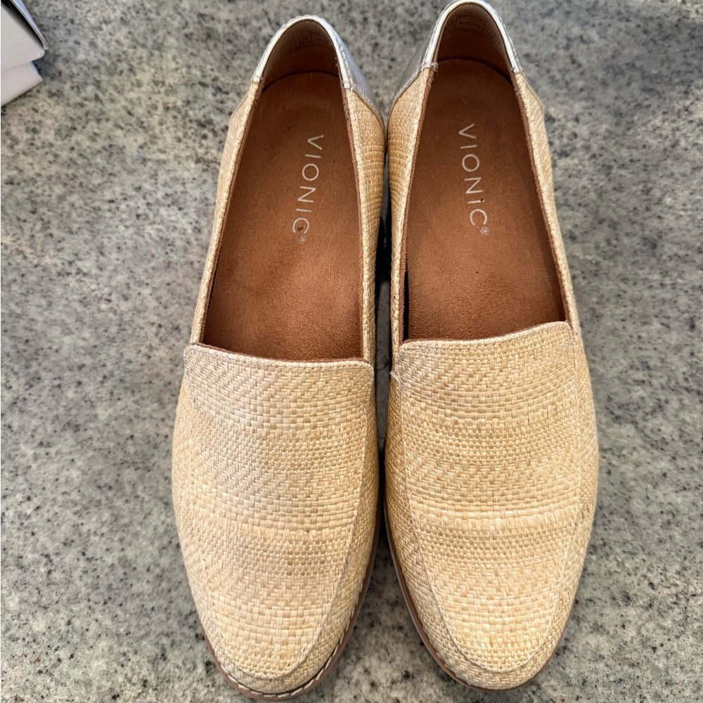 Vionic Kensley Tan Loafers